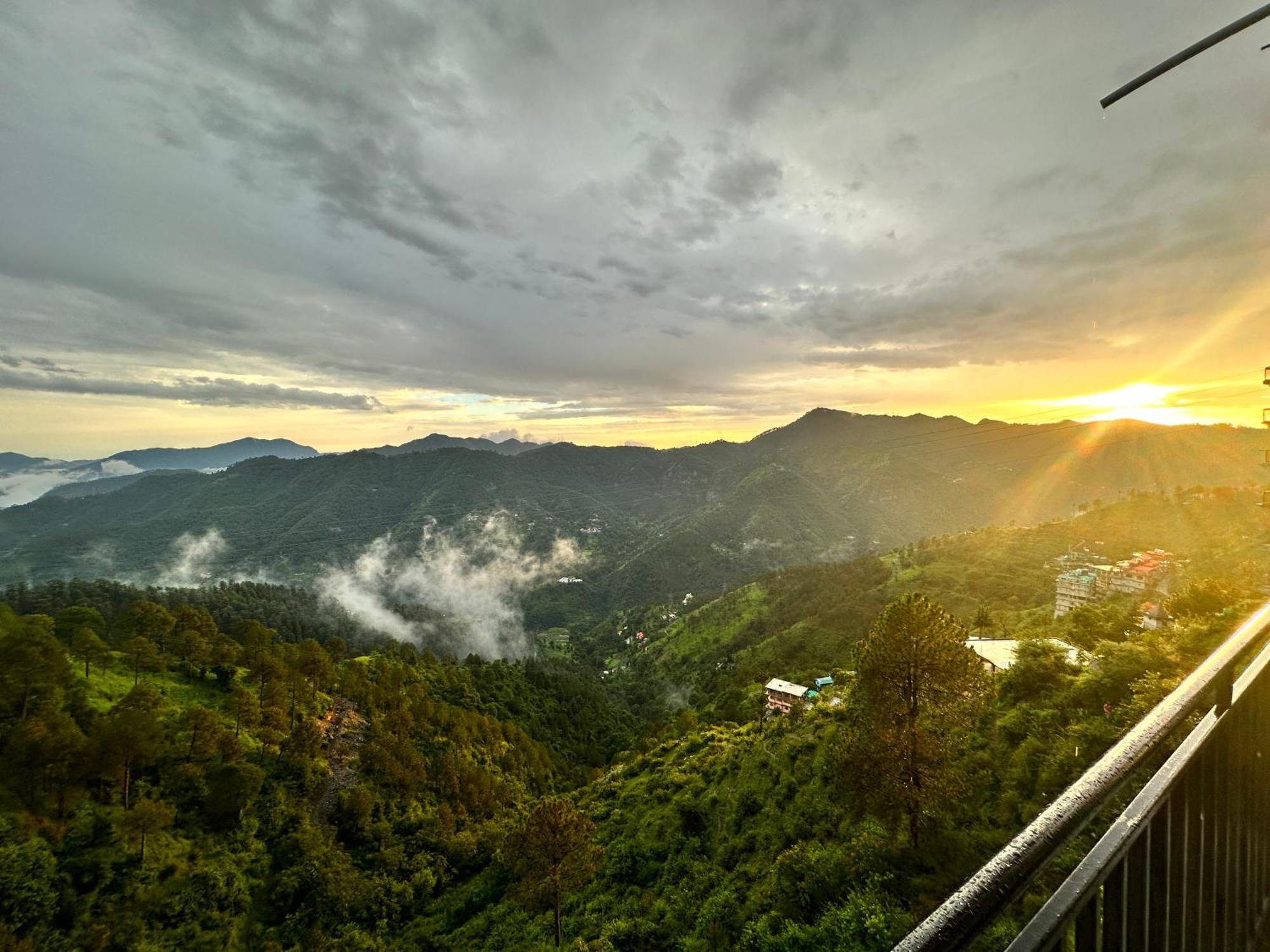 Best Nest Shimla Luaran gambar